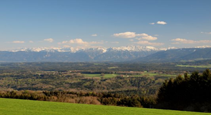 Der Hohe Peißenberg bietet ein Traumaussicht auf die Alpen 